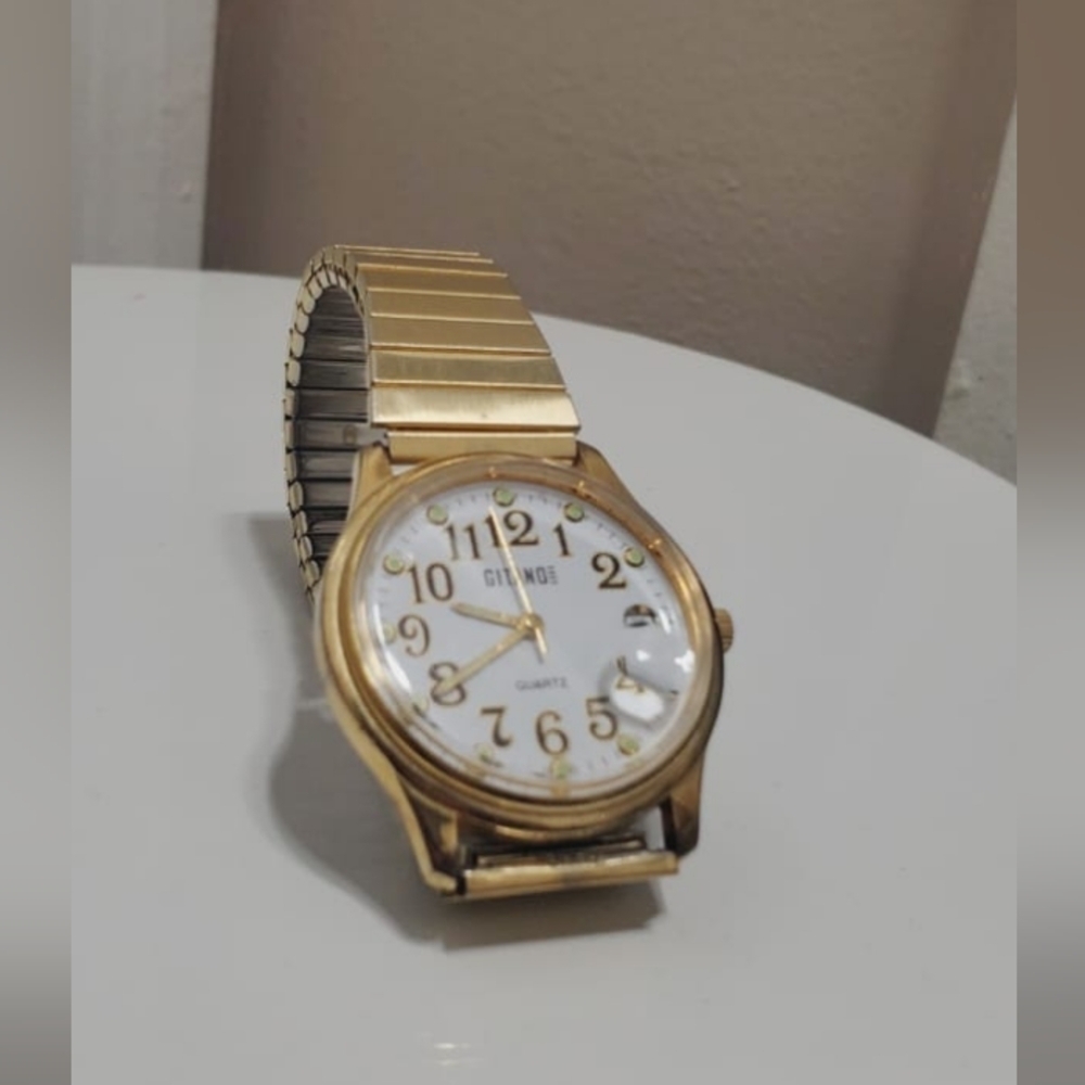 🌴Goldcolour vintagewristwatch, stainless steel ladies,gold stretchy adjustable. - Picture 6 of 10